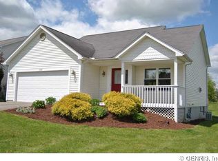 1350 Fieldcrest Ln, Victor, NY 14564