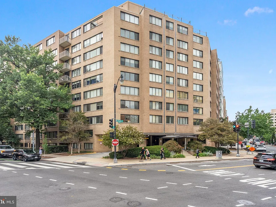 2201 L St NW #515