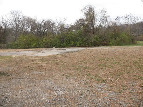 1406 Lebanon Rd, Collinsville, IL 62234