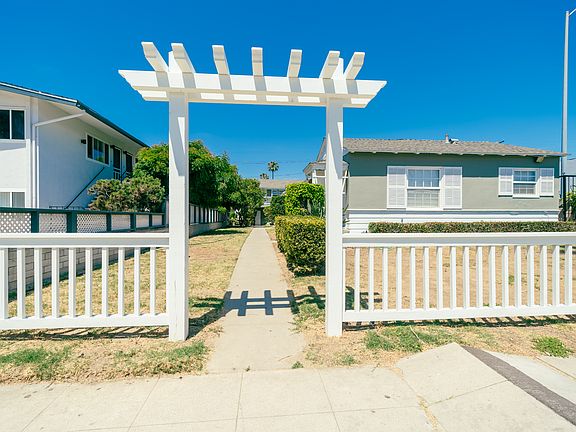 2nd image of 4866 1/2 Niagara Ave