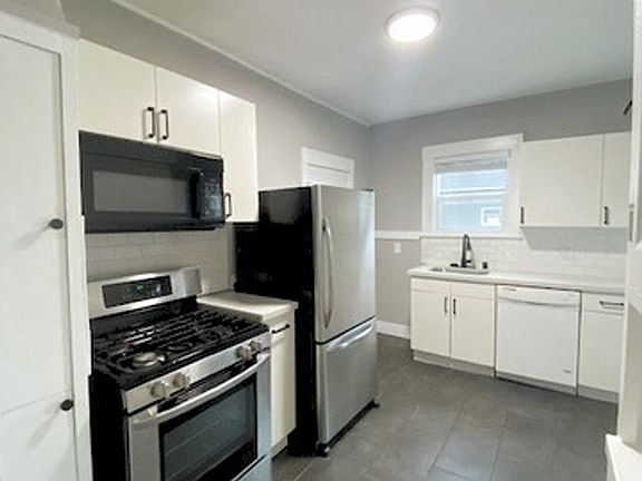 3rd image of 953-959 26th St