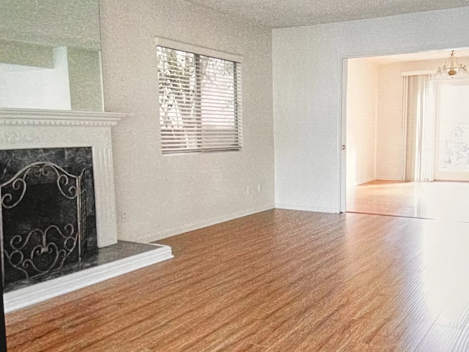 4 bed, 2.5 bath, 2000 sqft, $6,500 — Photo 3