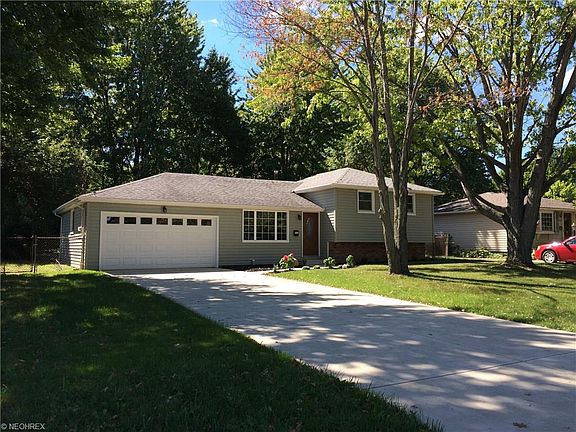 2nd image of 712 Crestline Ave