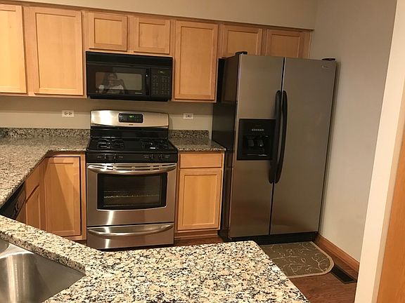 3rd image of 713 Blossom Ct