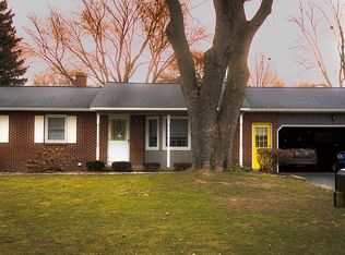 7768 Lilac Dr, Jenison, MI 49428