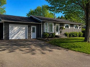 151 Saint John St, Woodstock, NB E7M 2T9