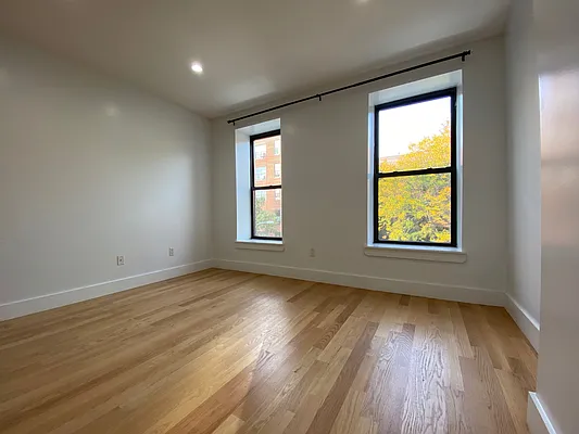 Rented by Nooklyn NYC LLC | media 9