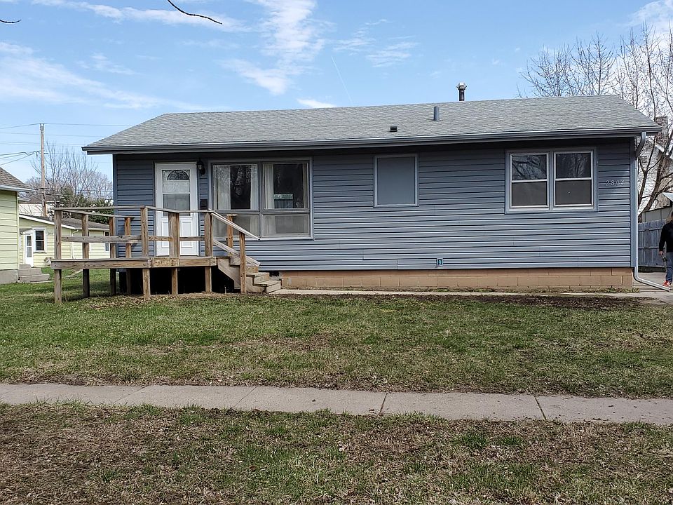 1st image of 2804 Center St #1