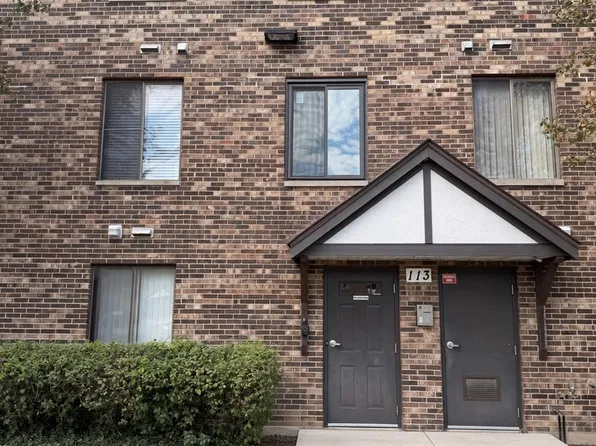 113 Gregory St APT 27, Aurora, IL 60504