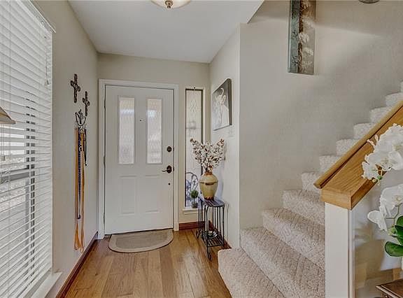 4th image of 4904 Walnut Place Ct