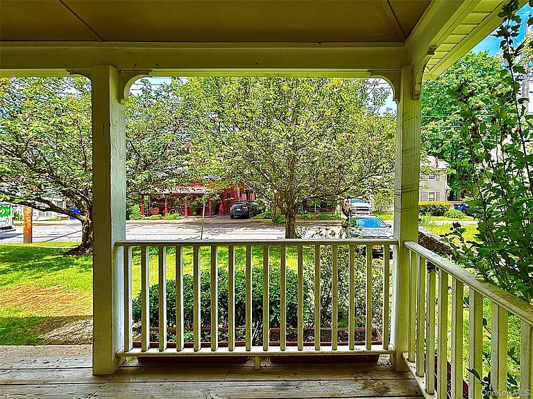 30 Oak St #1 — Photo 4