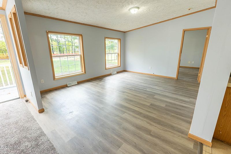 4th image of 185B Brookwood Road