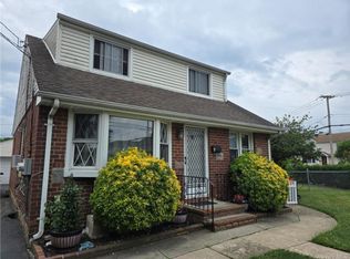 7 E Jefferson Ave #2, Mineola, NY 11501