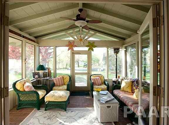 3rd image of 256 W Detweiller Dr