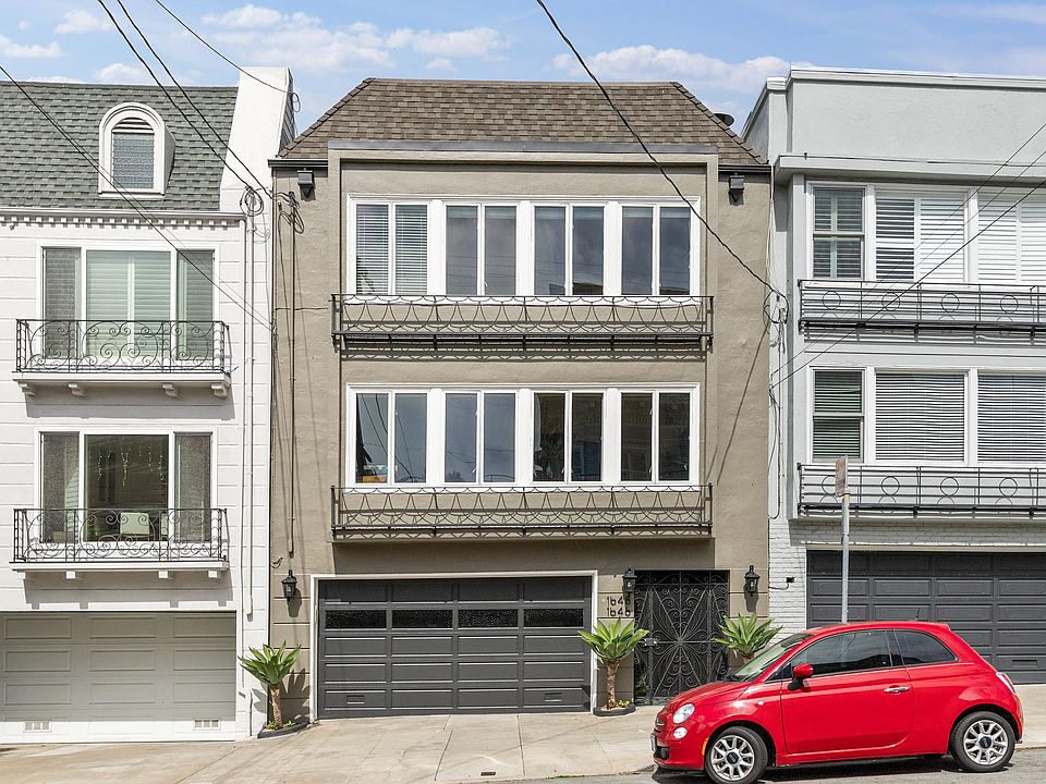 1648 Greenwich, upper flat of a duplex