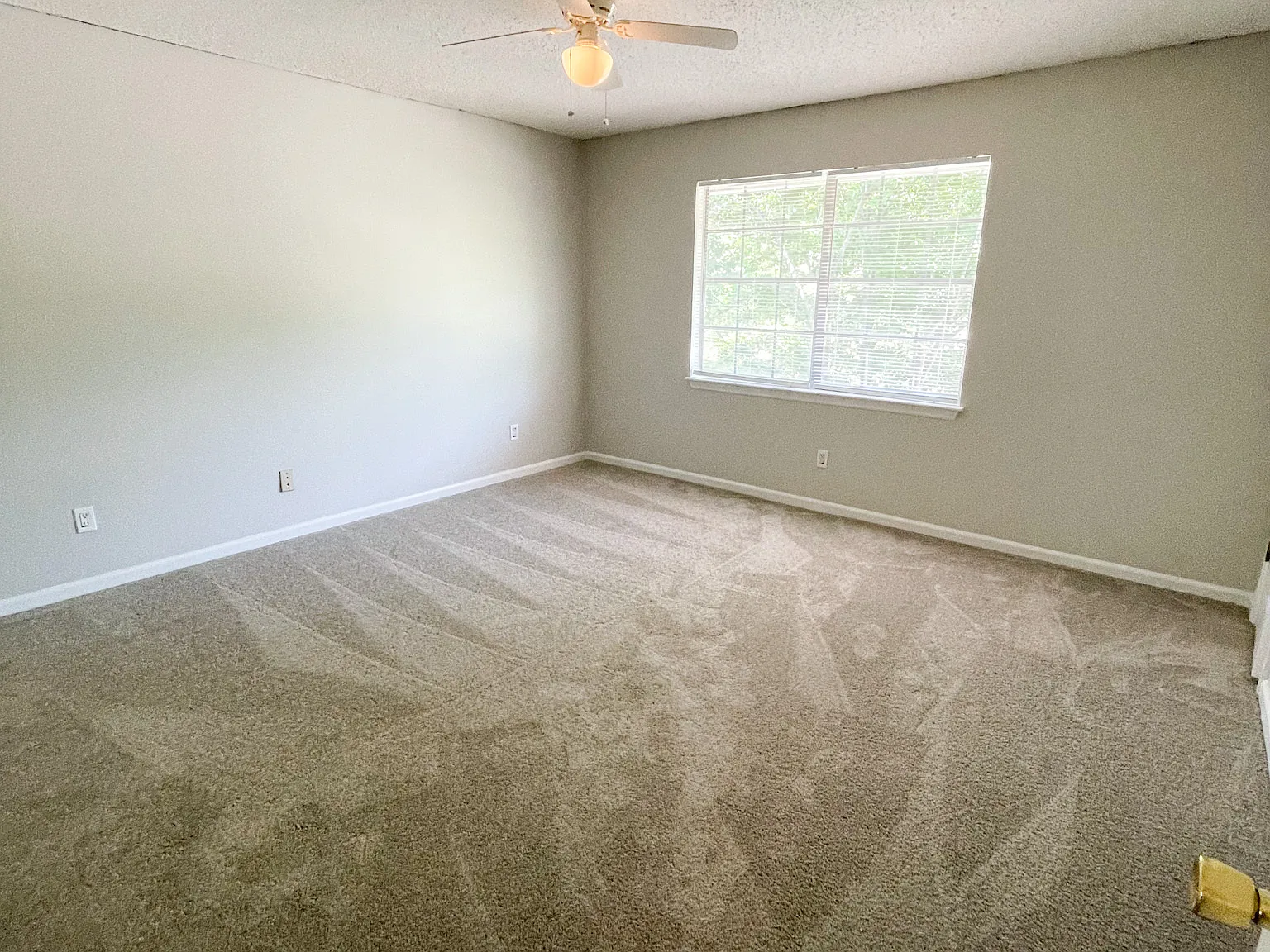 4605 Grove Park Ln - 1 — Photo 2