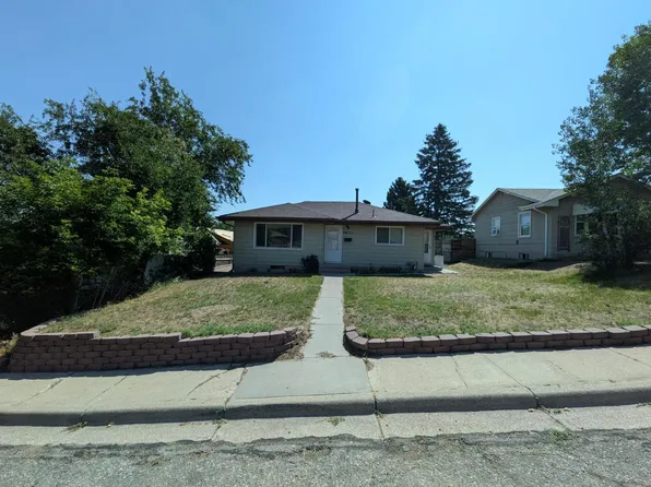 1633 Crook Ave, Cheyenne, WY