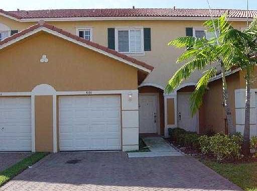 1st image of 501 Saint Tropez Ln