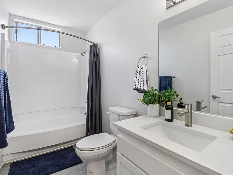 Waterleaf Apartment Homes — Photo 15