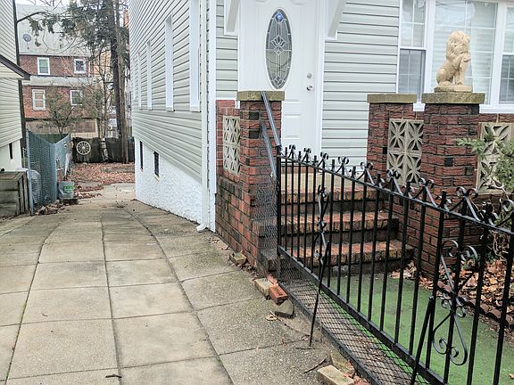2nd image of 104-18 199 St