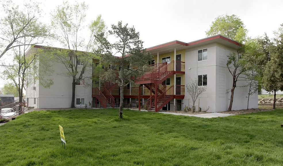 Kendall Apartments — Photo 3