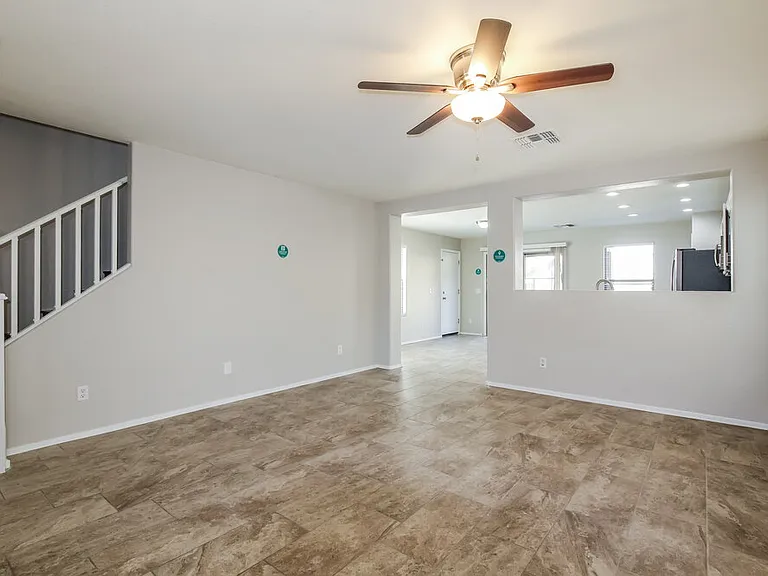 18538 W Fairway Dr — Photo 5