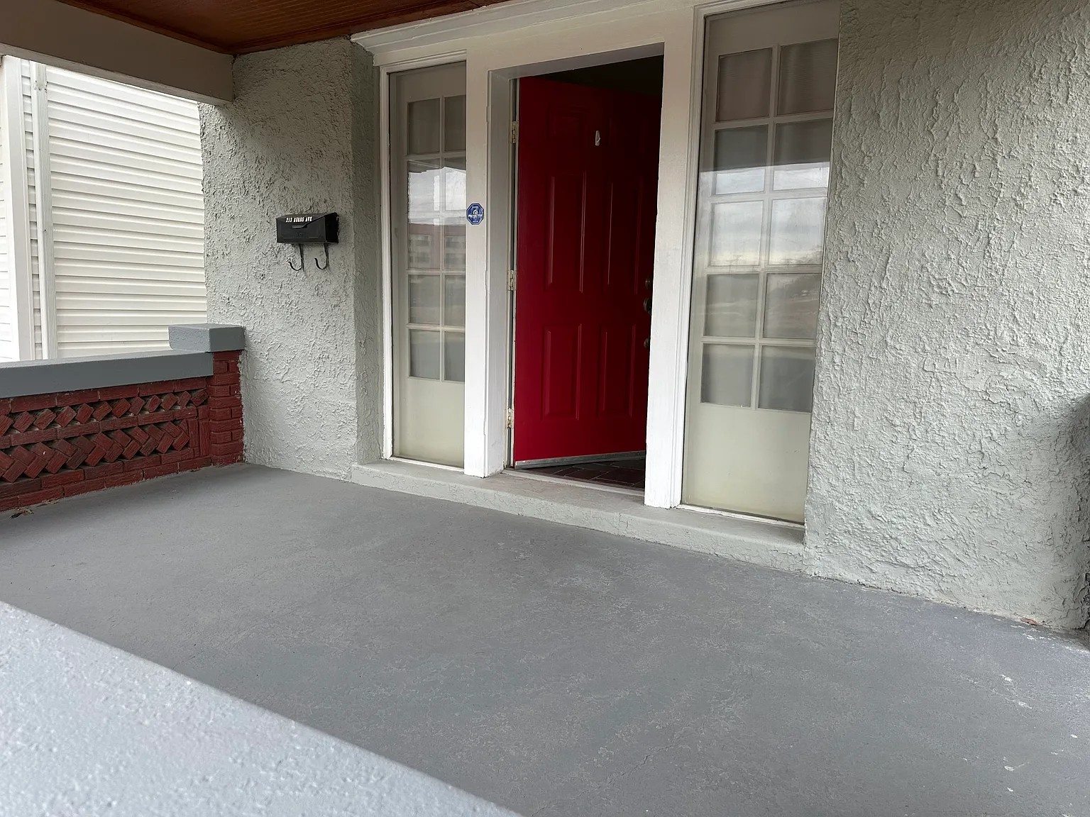 213 Burns Avenue — Photo 3