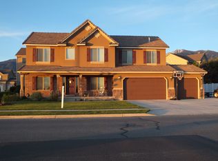 1135 S Country Mill Dr, Kaysville, UT 84037