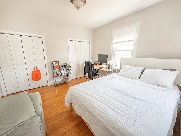 68 Pleasant St #2 — Photo 21