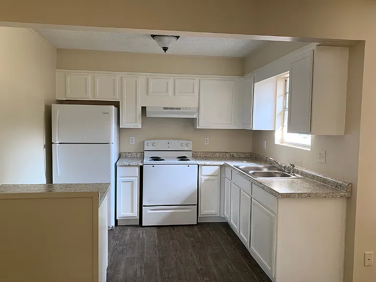 152 Cherokee Cir — Photo 5