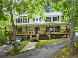 392 Lenwood Dr, Waynesville, NC 28785