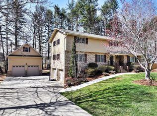 27 Tree Top Dr, Arden, NC 28704