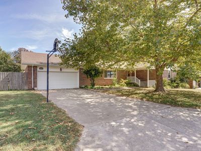 605 School View Drive, Monett, MO, 65708