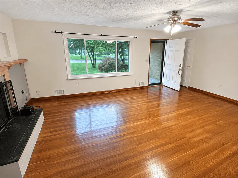 8944 Bunnell Hill Rd — Photo 14