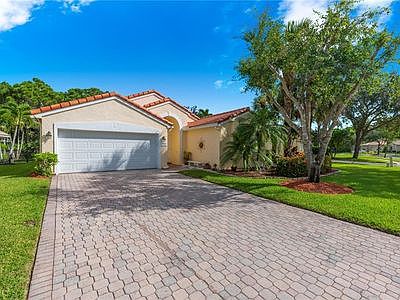 Call Sue & Kari for 
Private
Showing 772-485-3060