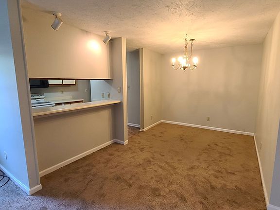 3rd image of 2705 Preston Woods Ln APT 4