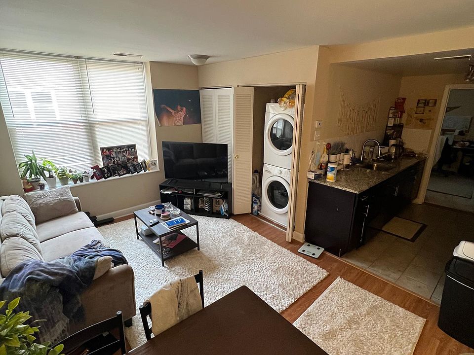 1st image of 5394 Pershing Ave #310