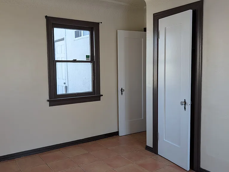 329 Cerritos Ave — Photo 16