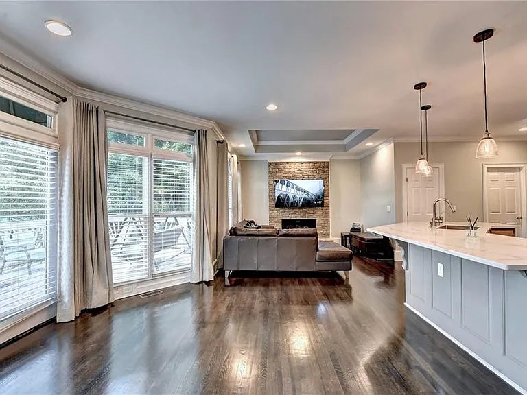 645 Falls Bay Ct — Photo 24