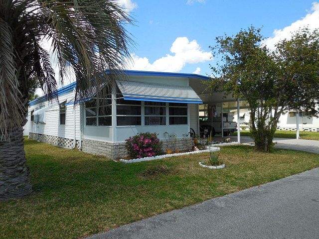 1st image of 3150 NE 36th Ave Lot 297