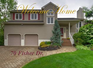 70 Fisher Dr, Hillsborough, NJ 08844