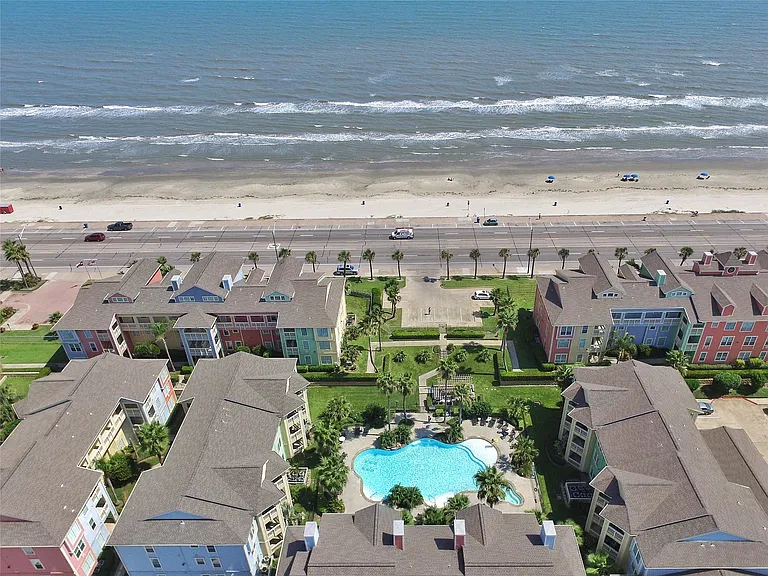7000 Seawall Blvd #1011 — Photo 33