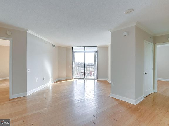4th image of 1201 N Garfield St APT 803