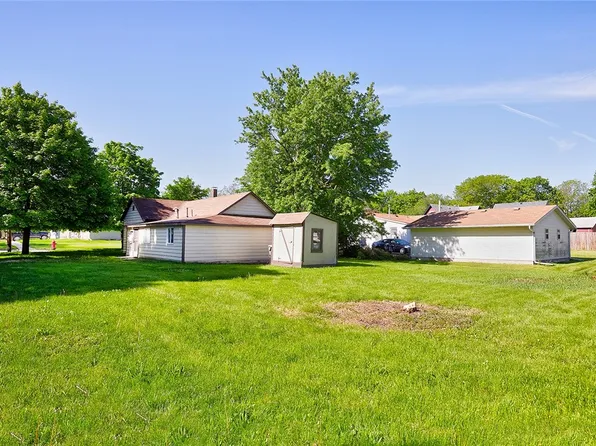623 E Green St, Winterset, IA 50273
