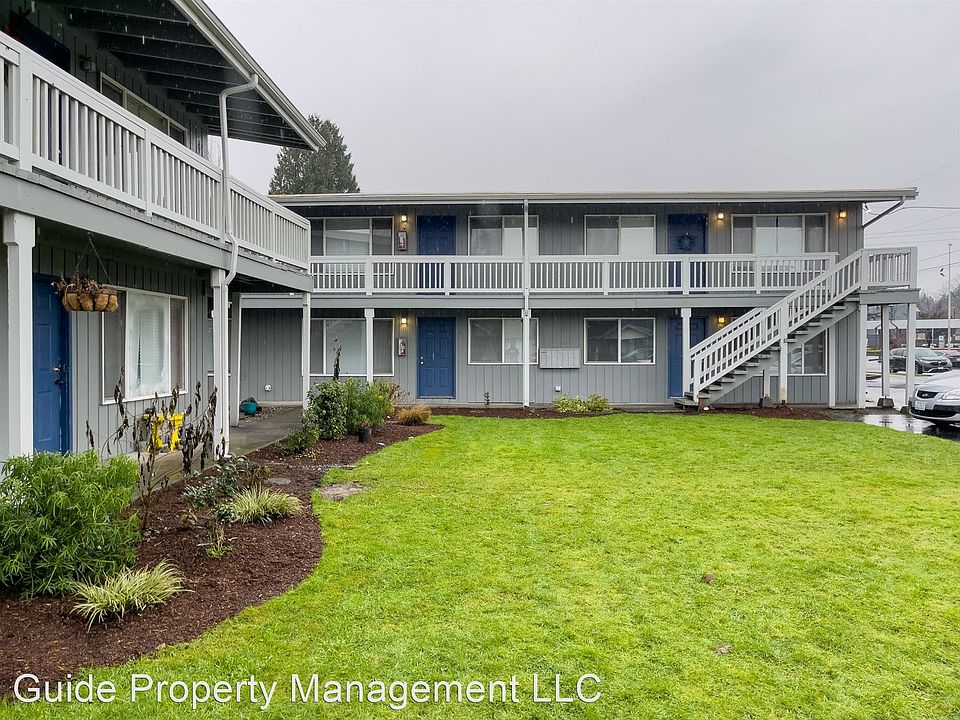 2nd image of 728 Cherry Ave #1