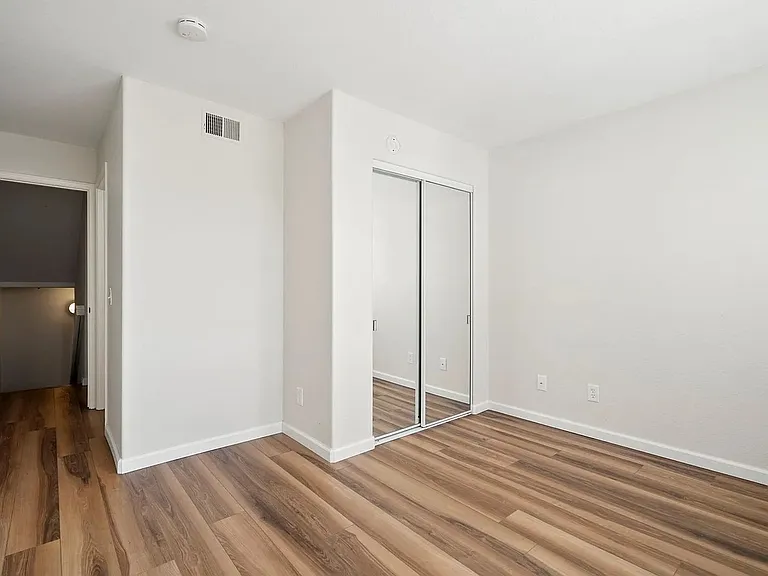 221 Donax Ave #11 — Photo 25