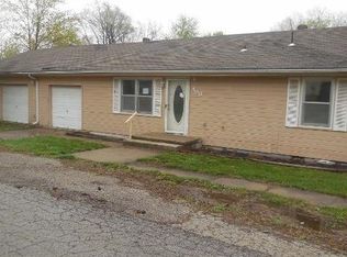 400 SE 10th St, Oak Grove, MO 64075