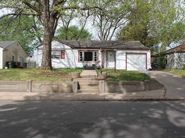 317 Stearns Ave, Haysville, KS 67060