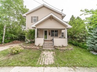 512 E Franklin Ave, Neenah, WI 54956