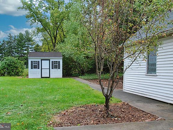 5th image of 40 Orchard Ln